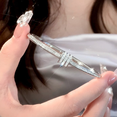 Vòng tay titan đá mẫu siêu hot, vòng tay titan đơn giản kiểu mới