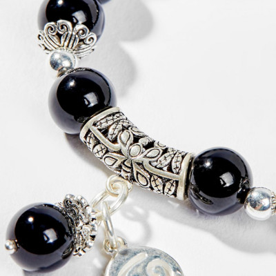 Vòng Tay Phong Thủy Đá Obsidian Phối Charm Cung Hoàng Đạo Cự Giải (8mm) Mệnh Thủy, Mộc Ngọc Quý Gemstones