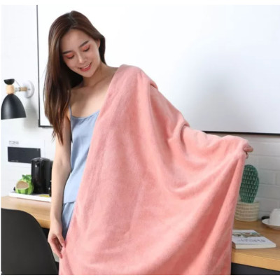 Khăn tắm lông cừu Hàn Quốc siêu mềm mịn , chống thấm tốt  ,  dày mềm mịn   ,  loại vải cao cấp , nhẹ nhàng  và   êm ái khi sử dụng 