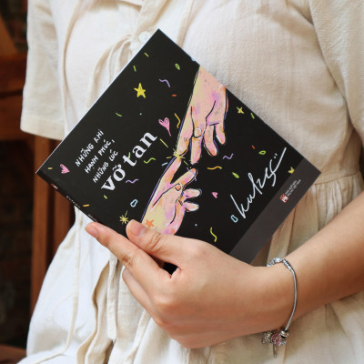 Sách - Những Khi Hạnh Phúc, Những Lúc Vỡ Tan - Tặng Kèm Bookmark