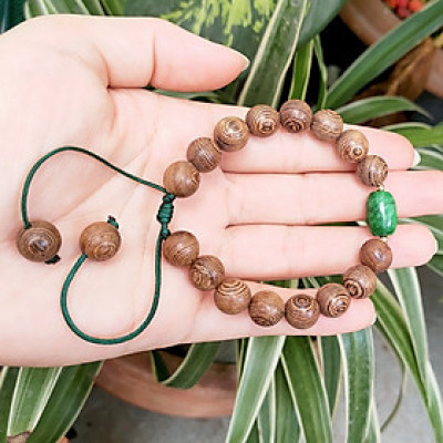 Vòng tay phong thủy hạt gỗ tròn mix 1 hạt đá thiên nhiên và bi bạc kết dây thủ công