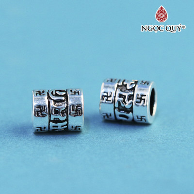Charm bạc hình trụ  họa tiết lục tự và chữ vạn - Ngọc Quý Gemstones