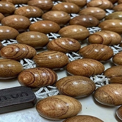 Chiếu Hạt Gỗ Hương Mộc Cao Cấp - Kích Thước 1,2mx1,9m hạt 1.6cm ( video , hình thật )