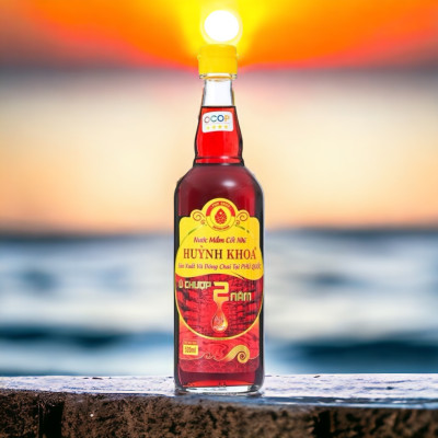 Đặc Sản Kiên Giang - Nước mắm truyền thống Phú Quốc - Huỳnh Khoa 45 độ đạm (Hộp 2 chai 520ml)