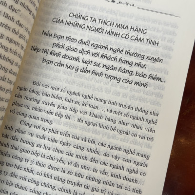 HÌNH ẢNH CỦA BẠN ĐÁNG GIÁ TRIỆU ĐÔ - Ingrid Zhang – Dịch Vũ Như Lê – Tân Việt – bìa mềm