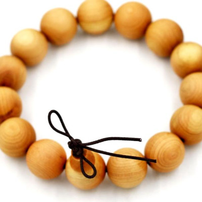 Vòng chuỗi đeo tay gỗ ngọc am 15 ly kèm hộp gỗ