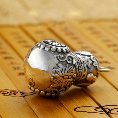 Dây chuyền phong thủy bằng Tittan mặt hình hồ lô Tài Lộc - HL01