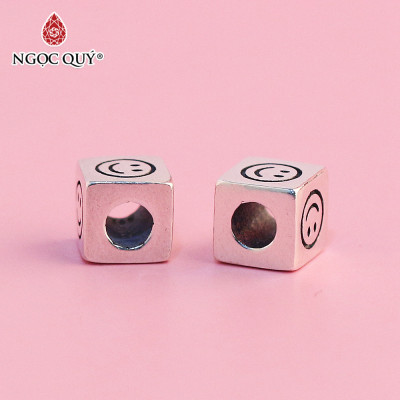 Charm bạc hình vuông mặt cười - Ngọc Quý Gemstones