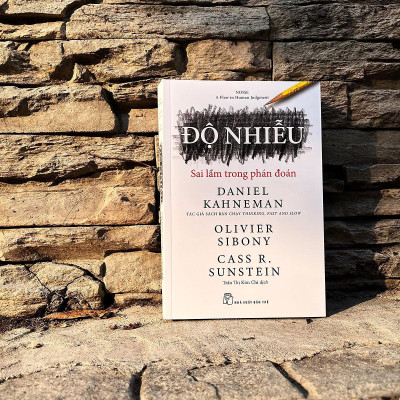 Độ nhiễu: Sai lầm trong phán đoán (NXB Trẻ)