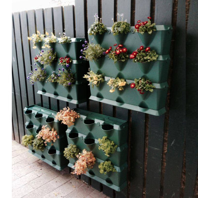 Chậu Trồng Rau Đứng Nhập Khẩu (Combo 4 bộ) kèm bộ tự Tưới nhỏ giọt và tự bón phân cho rau tự động