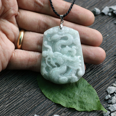 Mặt Dây Chuyền Cẩm Thạch Chạm Rồng (5.2 x 4.2 cm) Ngọc Quý Gemstones MD41