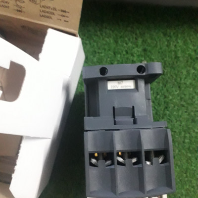 Khởi động từ LC1D38M7 Schneider 220VAC  3P-38A | Chính hãng |