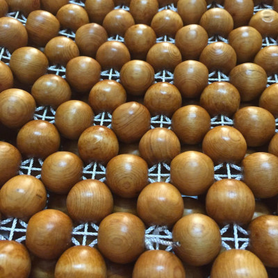 Chiếu Hạt Gỗ Pơ Mu Cao Cấp - Kích Thước 1,8mx2m hạt 1.8cm ( video , hình thật )