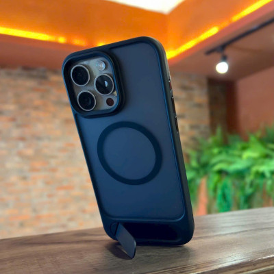 Ốp lưng cho iPhone 16 Pro , iPhone 16 Pro Max hiệu Likgus VALOR hỗ trợ sạc từ , lưng nhám viền màu có giá đỡ kim loại , chống sốc chống va dập thời trang cao cấp - Hàng chính hãng