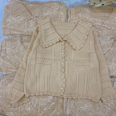 Áo khoác len kiểu dệt kim cổ bẻ tiểu thư