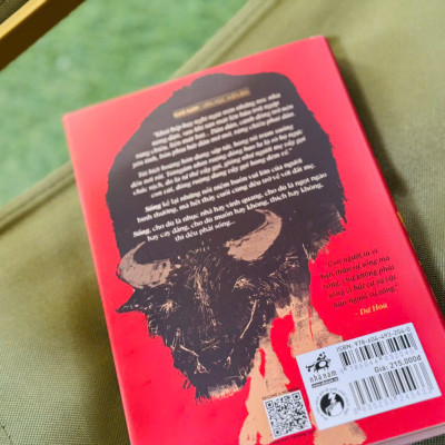 (Bìa cứng in 300 cuốn độc quyền Bình Book) SỐNG - Dư Hoa - Vũ Công Hoan dịch - Nhã Nam - NXB Hội Nhà Văn