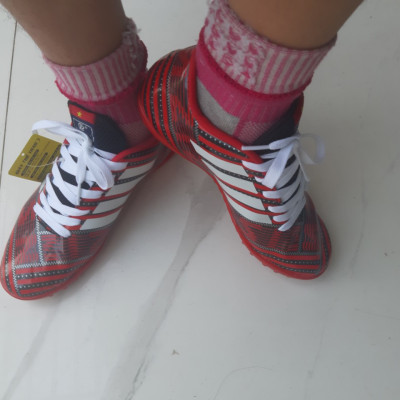 GIÀY ĐÁ BÓNG SÂN CỎ NHÂN TẠO 13C ĐỎ ĐÃ MAY ĐẾ