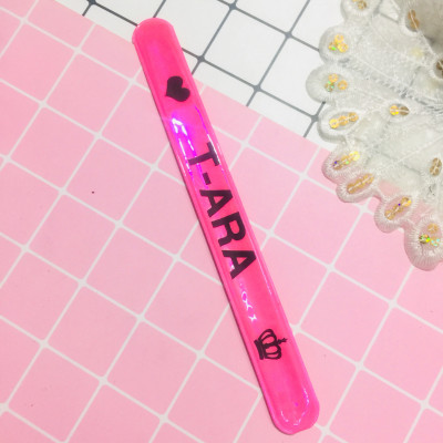 VÒNG TAY Vòng tay tự gập , cuốn combo 3 cái màu ngẫu nhiên 