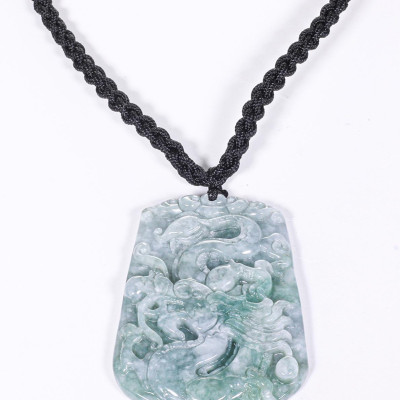 Mặt dây chuyền đá cẩm thạch phỉ thúy chạm hình rồng mệnh hỏa, mộc - Ngọc Quý Gemstones