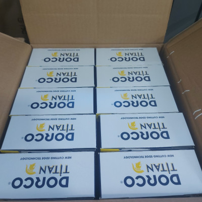 Vỉ 100 lưỡi lam DorcoTitan màu xanh (Lưỡi lam STL300)