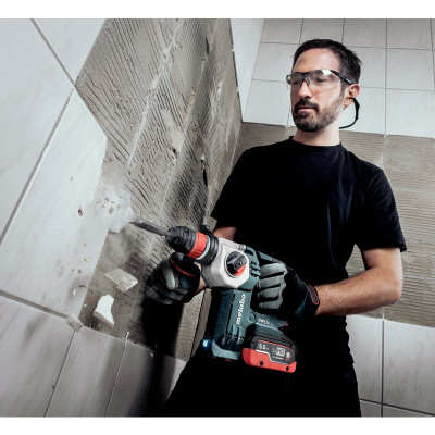 Máy Khoan Không Bụi Dùng Pin Metabo KHA 18 LTX BL 24 Quick Set ISA