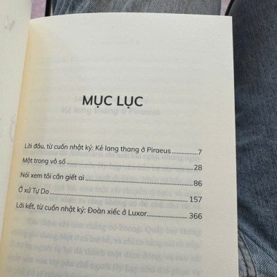 Ở XỨ TỰ DO –  V. S. Naipaul – Hà Trang dịch – Nhã Nam – NXB Văn học