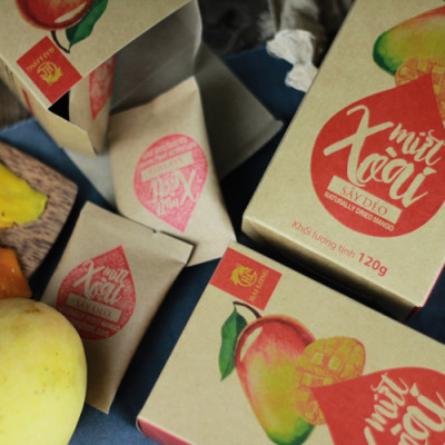 Combo Hạt Điều Rang Muối Tách Vỏ Lụa Hải Long (250g) + Mứt Xoài Sấy Dẻo Hải Long (120g)