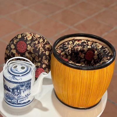 Giỏ ủ Bát Tràng hàng gấm S1