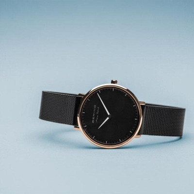 Đồng Hồ Nữ Bering Max Rene Màu Đen 15730-162