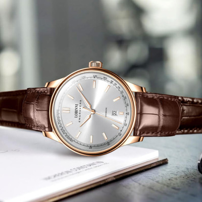 Đồng hồ nam chính hãng Lobinni L18026-1 ,Kính sapphire nguyên khối ,chống xước,chống nước 50m,mặt đen vỏ vàng hồng dây da đen(nâu) xịn, thép không gỉ 316L,Đồng hồ cơ (Automatic) bảo hành 24 tháng, hàng mới 100%,thiết kế đơn giản trẻ trung và sang trọng