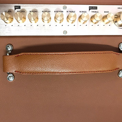 Dàn âm thanh di động KCBox KC-270 - Loa kéo, loa xách tay di động 3 đường tiếng - Hệ thống 2 Loa full 6 inch và 1 treble, 1 mid - Công suất đến 300W - Kết nối bluetooth 5.0, AUX, USB - Kèm 2 micro không dây UHF - Thiết kế cực sang trọng - Hàng nhập khẩu