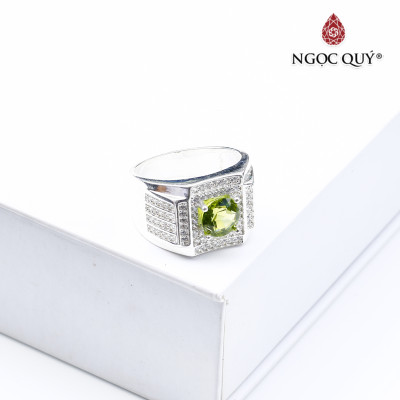 Nhẫn bạc nam mặt đá peridot 20mm mệnh hỏa, mộc - Ngọc Quý Gemstones