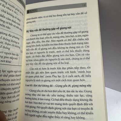 KIẾM TIỀN VẰNG GIỌNG NÓI_ BẮT KỊP XU HƯỚNG THỜI ĐẠI MỚI _ Trương Trì_Trần Ngọc Huyền dịch_Bizbooks_NXB Hồng Đức