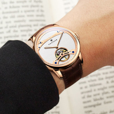 Đồng hồ nam Poniger P819-1 Chính hãng ,Kính sapphire nguyên khối ,chống xước,chống nước 50m,mặt trắng vỏ vàng hồngdây da nâu ( đen) xịn,vỏ máy thép không gỉ 316L,Đồng hồ cơ (Automatic) bảo hành 24 tháng, hàng mới 100%,thiết kế trẻ trung và sang trọng