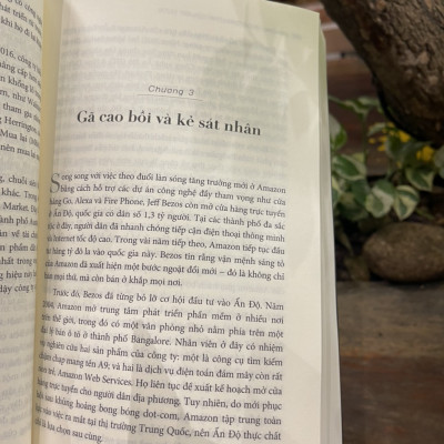 AMAZON - Cuộc chinh phạt của Jeff Bezon – Brad Stone – Linh Duyên dịch -Saigonbooks - NXB Thế Giới
