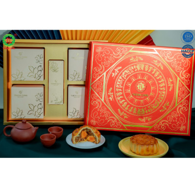 Hộp bánh trung thu 4 bánh 2 trứng 270g - Thịnh Vượng - Thành Long 1080g - tặng 1 hộp trà  - Việt Nam