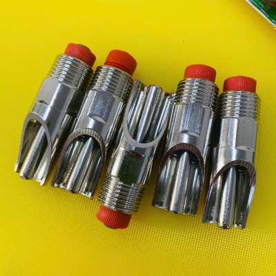 Vỉ 5c Vòi uống nước cho heo tiết kiệm nước bằng inox không gỉ phi 21, núm ngậm nước cho heo