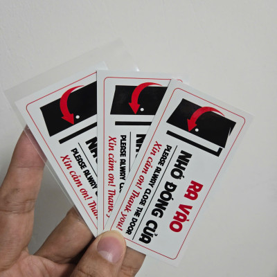 Tem Nhắc Nhở Ra Vào Nhờ Đóng Cửa, Tem Decal Nhựa Dán Chú Ý Ra Vào, Nhỏ Gọn, Nhờ Đóng Cửa Để An Toàn. Takyhome 5005