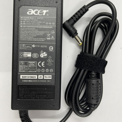 Sạc 65W dành cho Laptop Acer (các loại) chân: 5.5mm*1.7mm và 3.0mm*1.1mm kèm dây nguồn - Hàng nhập khẩu