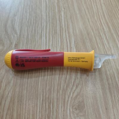 Đầu dò điện áp không tiếp xúc 12–1,000 V AC hàng chính hãng Wiha 43797