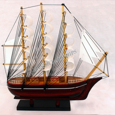 Thuyền buồm trang trí 25cm trắng, đã lắp ráp sẵn - có hỗ trợ ship