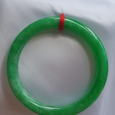 Vòng tay nữ đá cẩm thạch Lý Đậu 48mm Size vòng 48mm x cọng 7mm xanh ngọc bông đậu Nữ tay nhỏ 30kg - 48kg đeo ạ