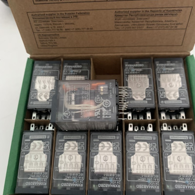 Rơ le RXM4AB2BD Schneider, coil 24Vdc, 14 chân, có LED, có phím test | Hàng Chính hãng |