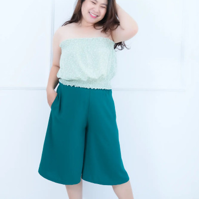 Đồ Bộ Mặc Nhà LMcation - Áo ống Carol màu hoa nhí xanh cốm & Quần váy lửng Vera màu xanh lá cây