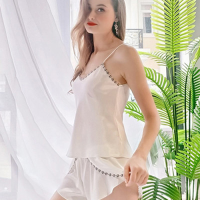 Đồ bộ mặc nhà phi lụa Wannabe, bộ short BSS02 viền ren hoa nhí trẻ trung, đáng yêu