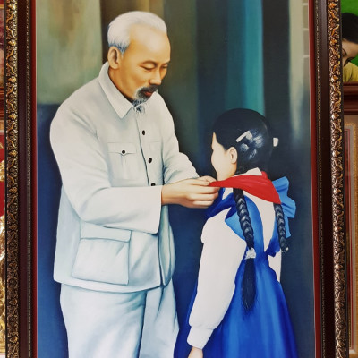 TRANH IN DẦU CAO CẤP-BÁC HỒ QUÀNG KHĂN ĐỎ CHO THIẾU NHI