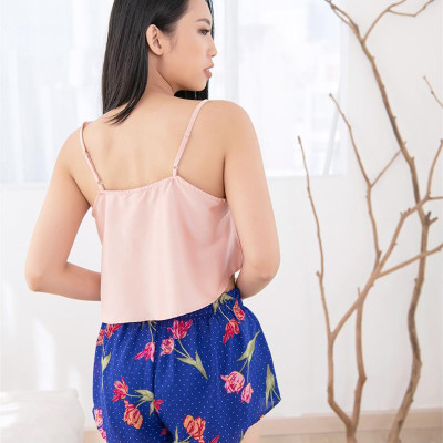 Bộ đồ ngủ dây ngắn Pink Stull áo dây hồng quần xanh hoa