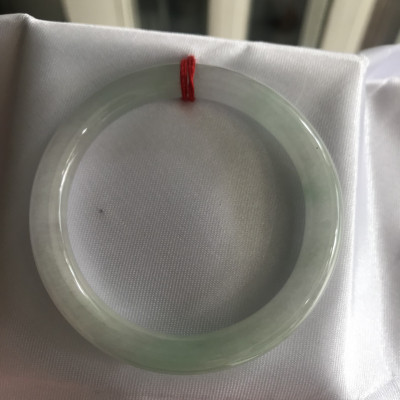 Vòng tay nữ đá Cẩm Thạch tự nhiên mới Tr Lý T Sao 48mm x chột 7mm màu trắng bóng xanh lý nhẹ đều hợp nữ tay nhỏ mệnh Kim Thủy 35kg - 48kg đeo đẹp xinh tay may mắn tốt cho công việc quà tặng nữ ý nghĩa ạ