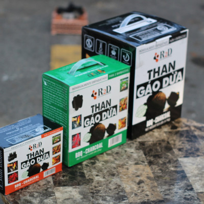 Combo 3 hộp than không khói làm từ Gáo dừa chính hãng R2D dùng cho tiệc nướng BBQ (tổng 7 kg than) an toàn cho sức khoẻ