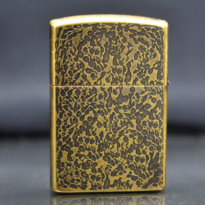 Vỏ Hột Quẹt Bật Lửa Xăng Đá Zorro Z91235 Họa Tiết Phật May Mắn sang trọng - Dùng Xăng Bấc Đá